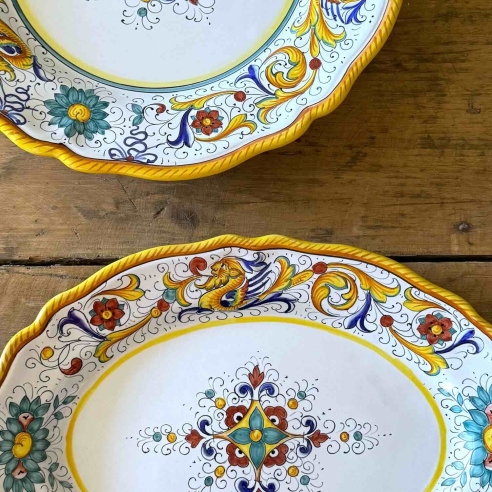 Oval platter Raffaellesco