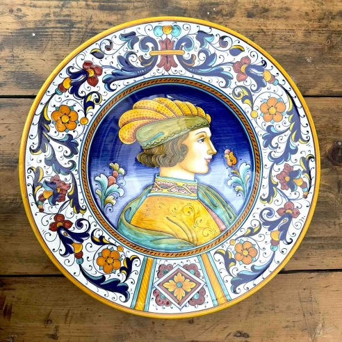 Piatto ø 35cm. Ritratto di Paggio rinascimentale